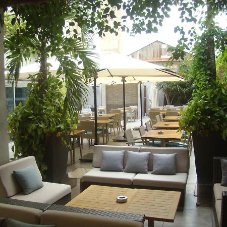 Hotel & Restaurant Farid Dakar Exterior photo