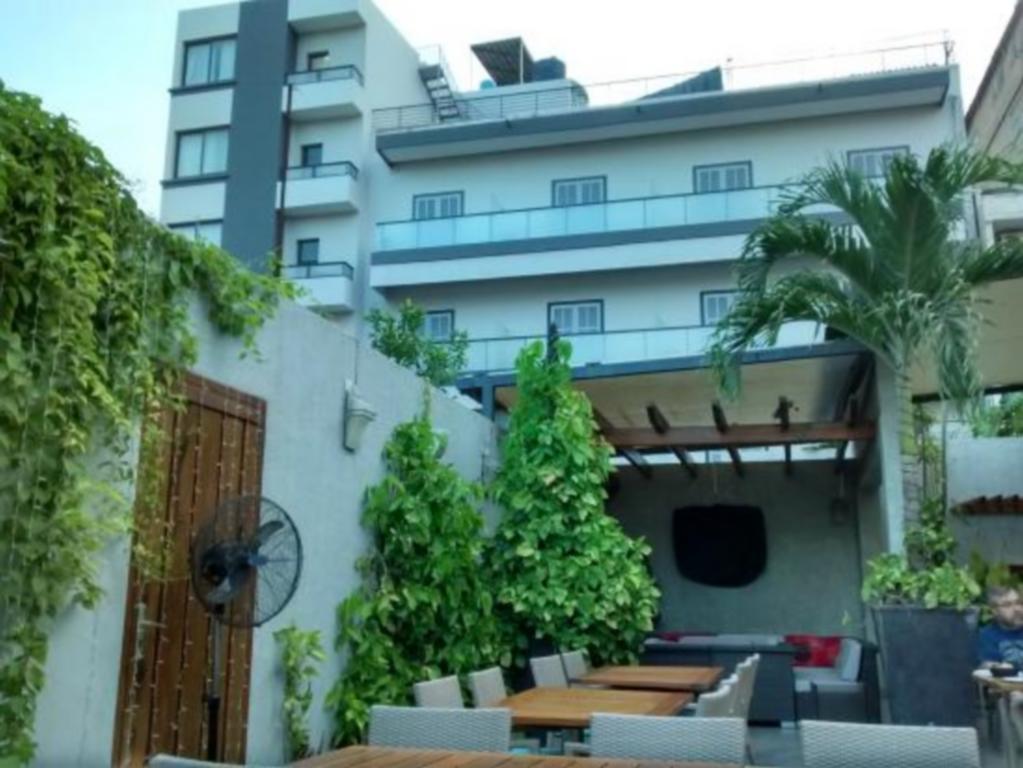 Hotel & Restaurant Farid Dakar Exterior photo
